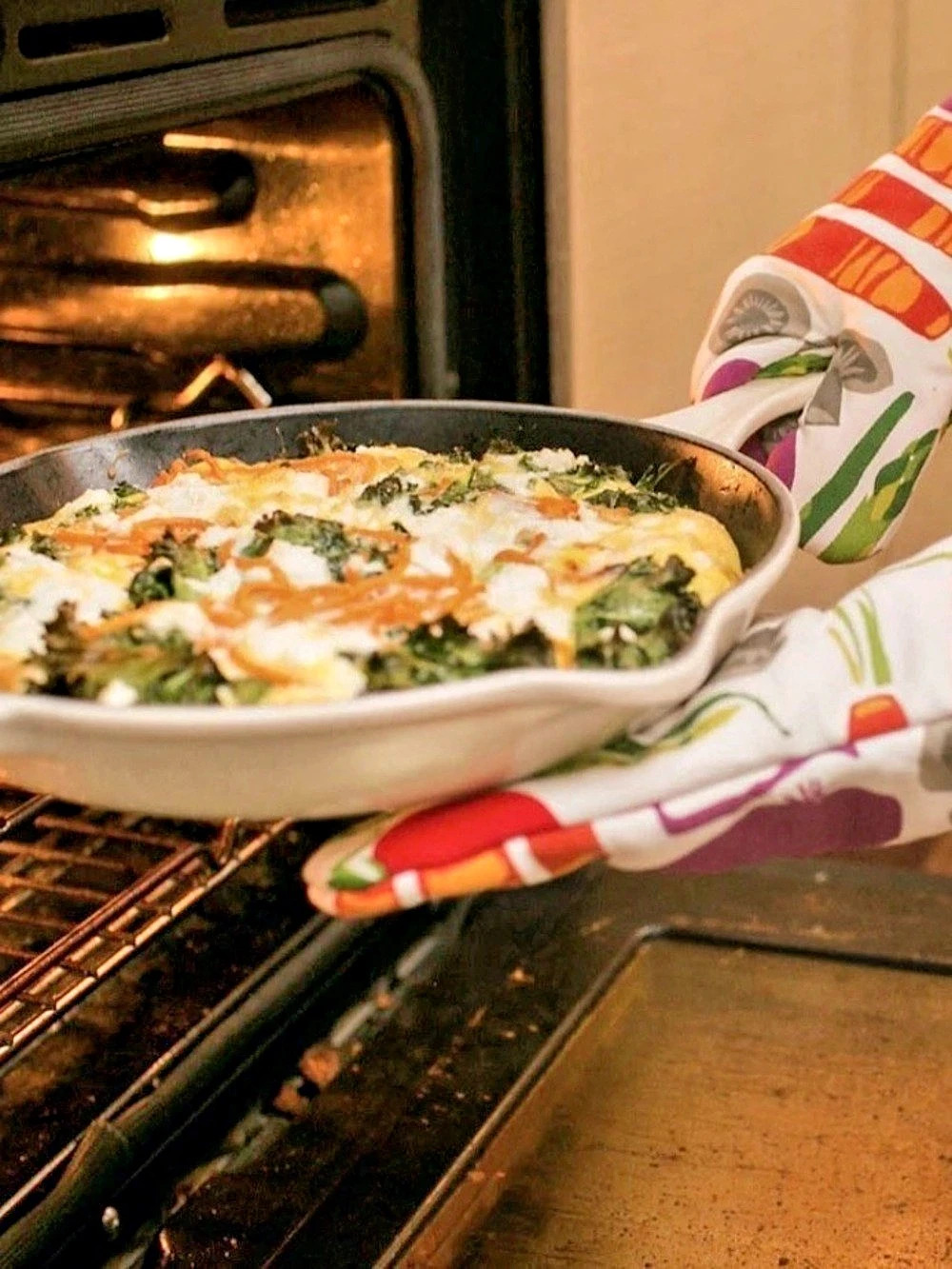 NEW Le Creuset 10.25” Signature Skillet – White Blanc